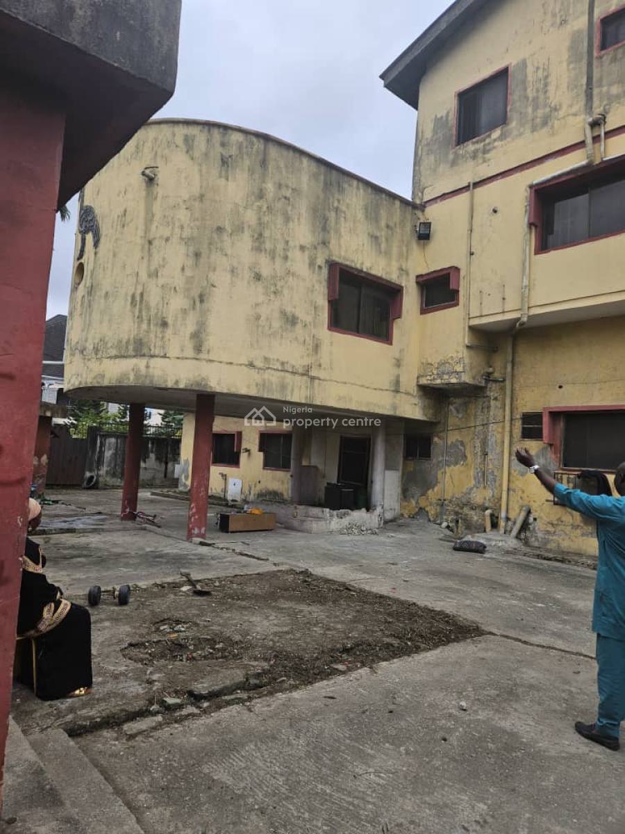 Massive 2nos 5br Fully Detached House on 800sqm in a Serene, Secured,, Ladisa Crescent, Apple Estate, Amuwo Odofin Gra, Amuwo Odofin, Lagos, Detached Duplex for Sale