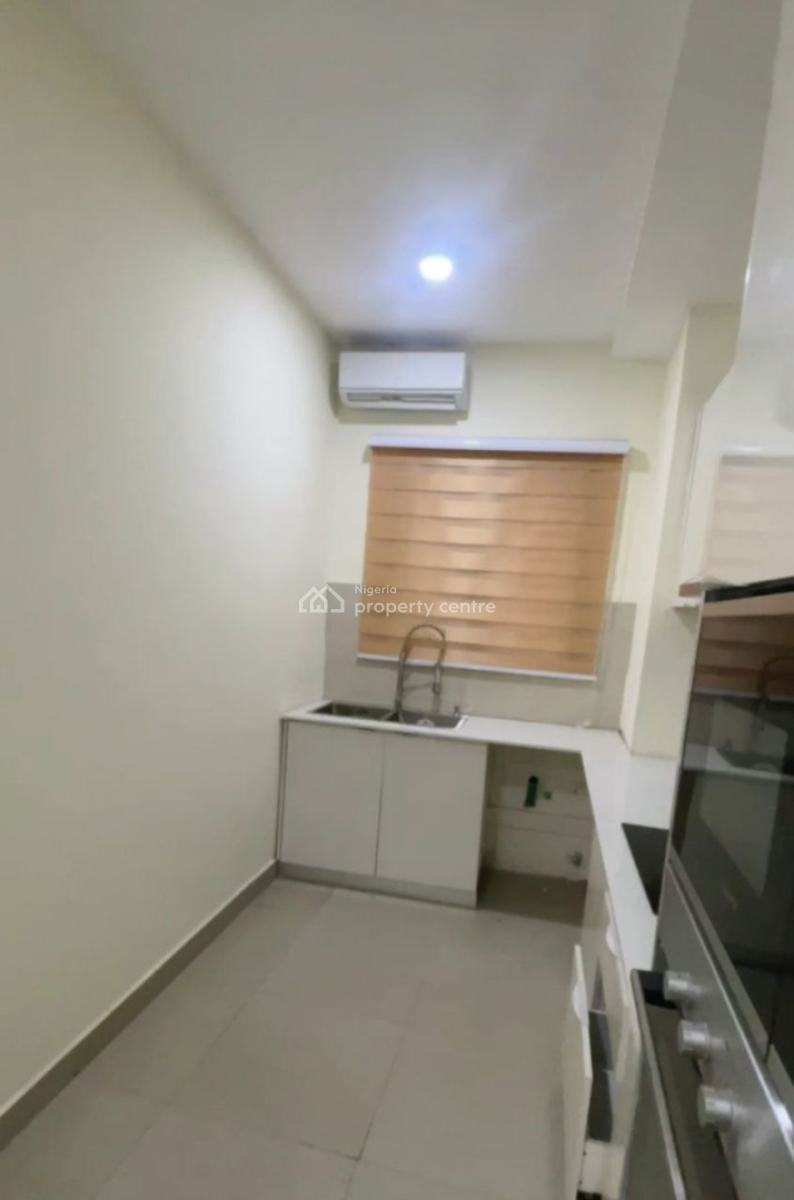 2 Bedroom Apartment Waterfront Admiralty Road, Cinema, Elevator, Swimming Pool, Off Admiralty Way, Lekki Phase 1, Lekki, Lagos, Flat / Apartment for Rent