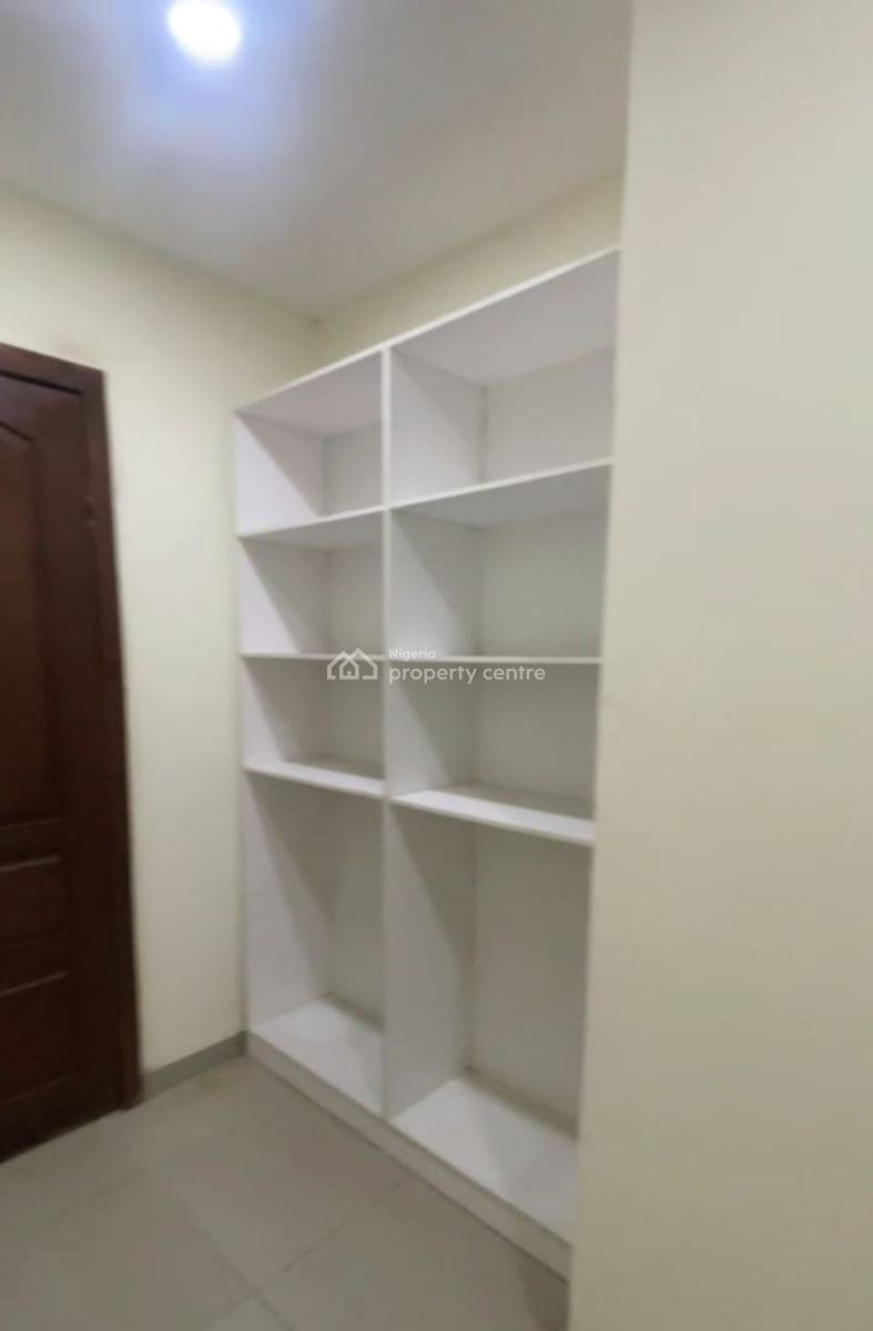 2 Bedroom Apartment Waterfront Admiralty Road, Cinema, Elevator, Swimming Pool, Off Admiralty Way, Lekki Phase 1, Lekki, Lagos, Flat / Apartment for Rent