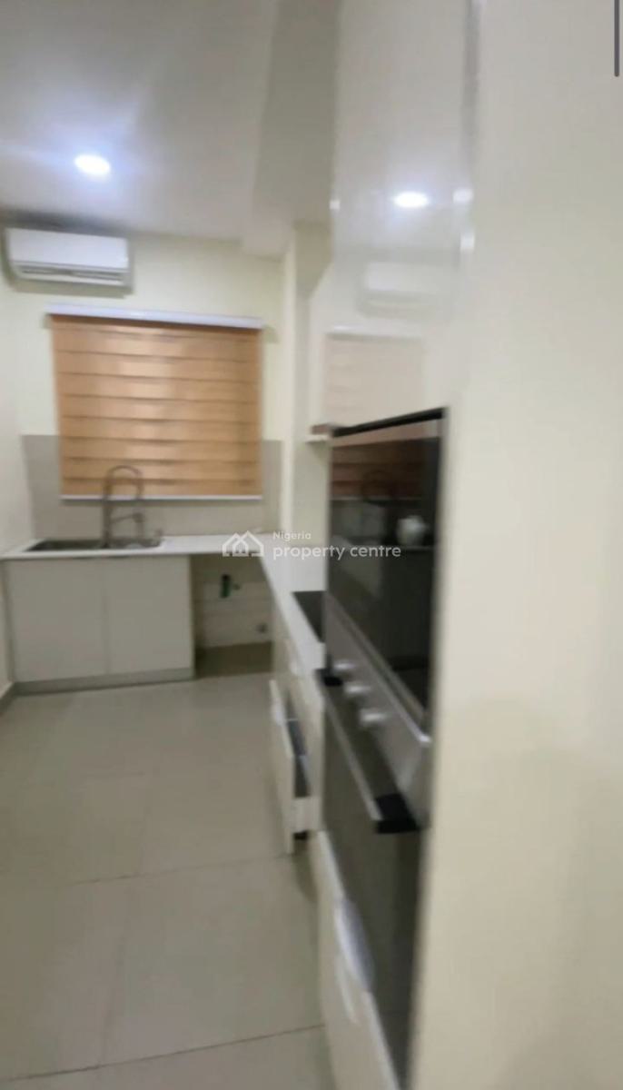 2 Bedroom Apartment Waterfront Admiralty Road, Cinema, Elevator, Swimming Pool, Off Admiralty Way, Lekki Phase 1, Lekki, Lagos, Flat / Apartment for Rent