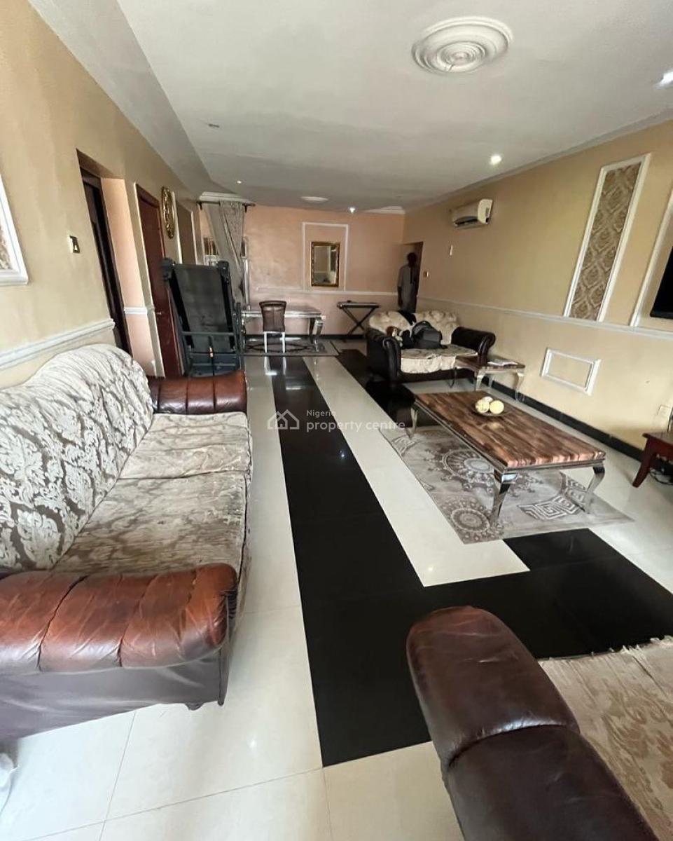 Lovely 3 Bedroom Apartment with Bq, Chevron, Lekki, Lagos, Block of Flats for Sale
