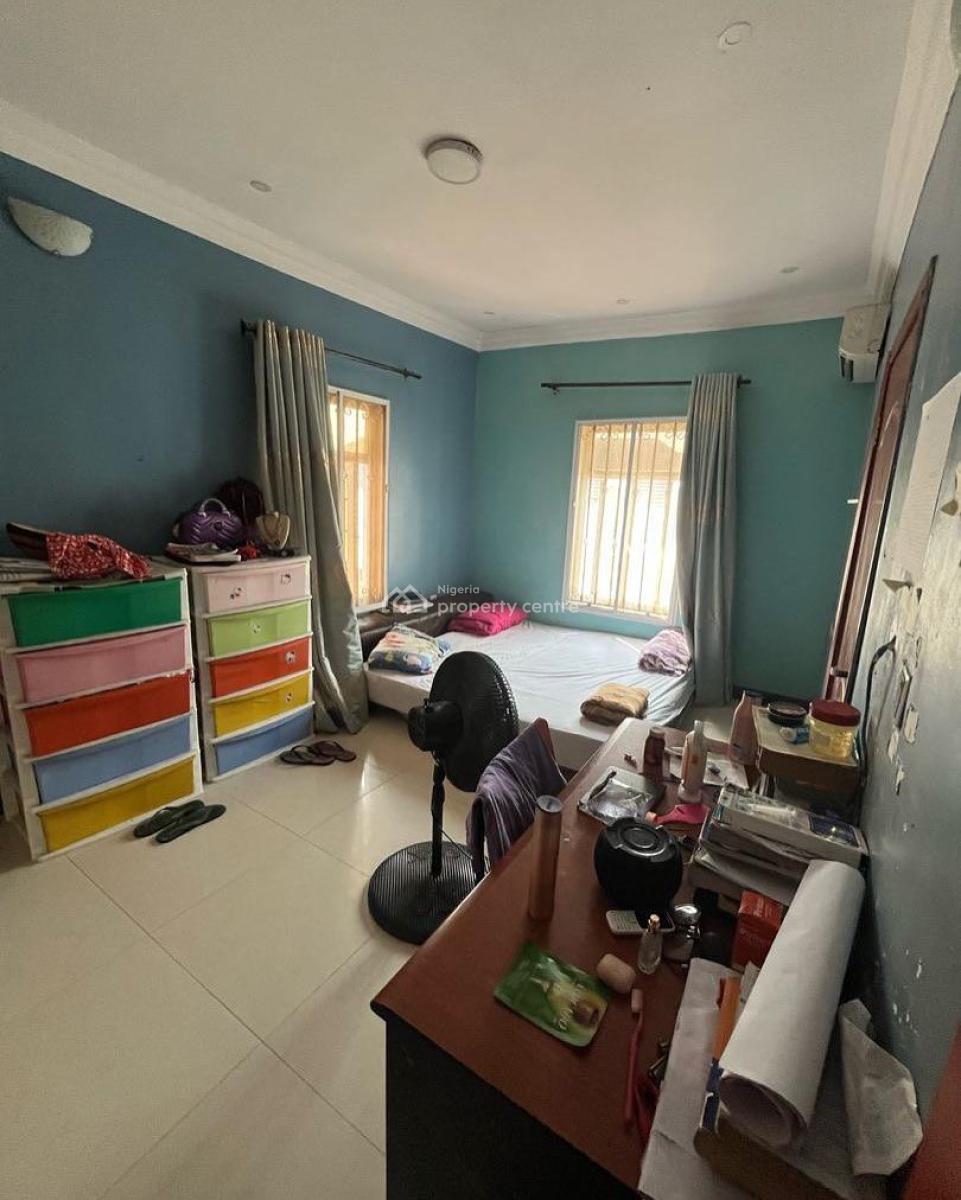 Lovely 3 Bedroom Apartment with Bq, Chevron, Lekki, Lagos, Block of Flats for Sale