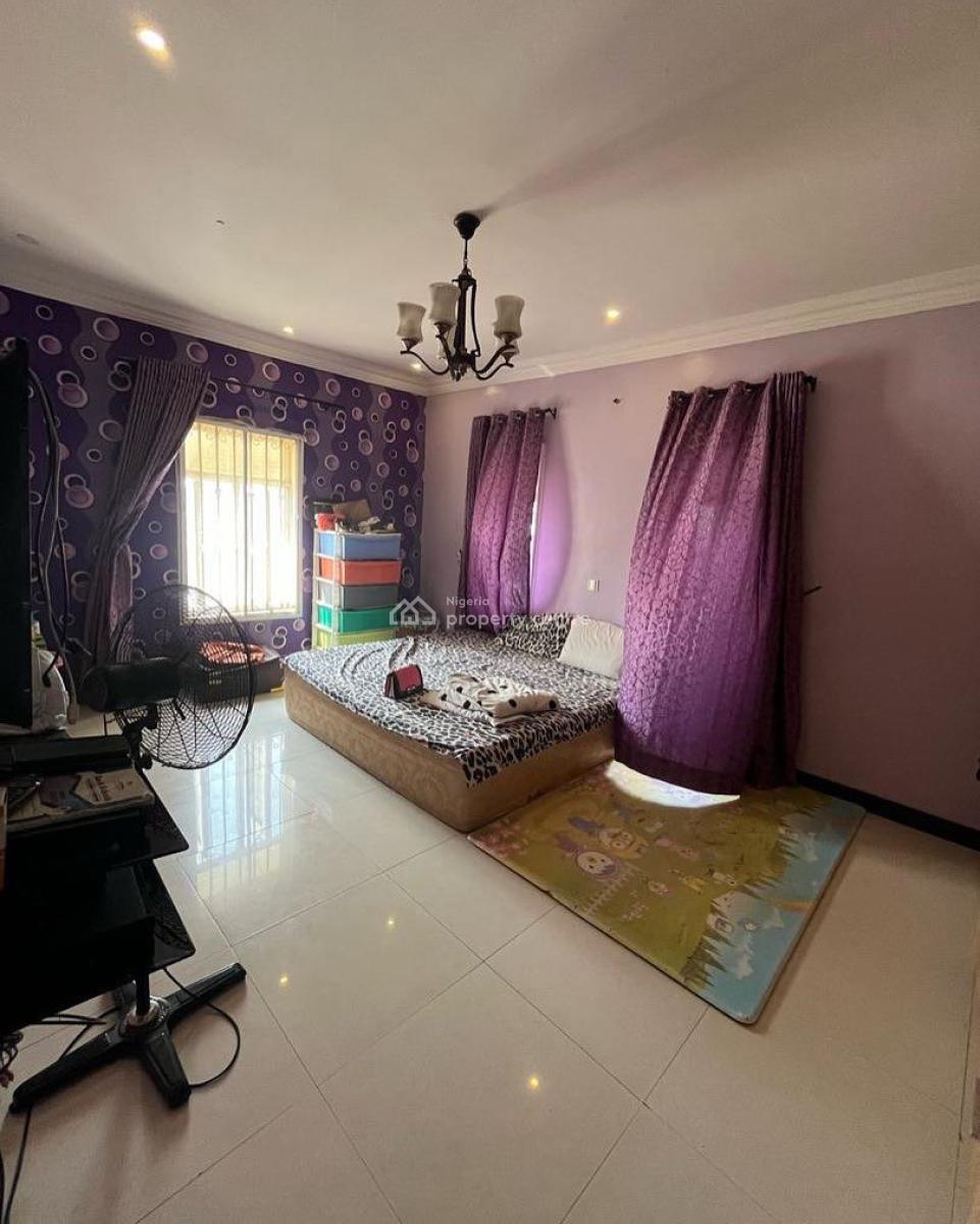 Lovely 3 Bedroom Apartment with Bq, Chevron, Lekki, Lagos, Block of Flats for Sale