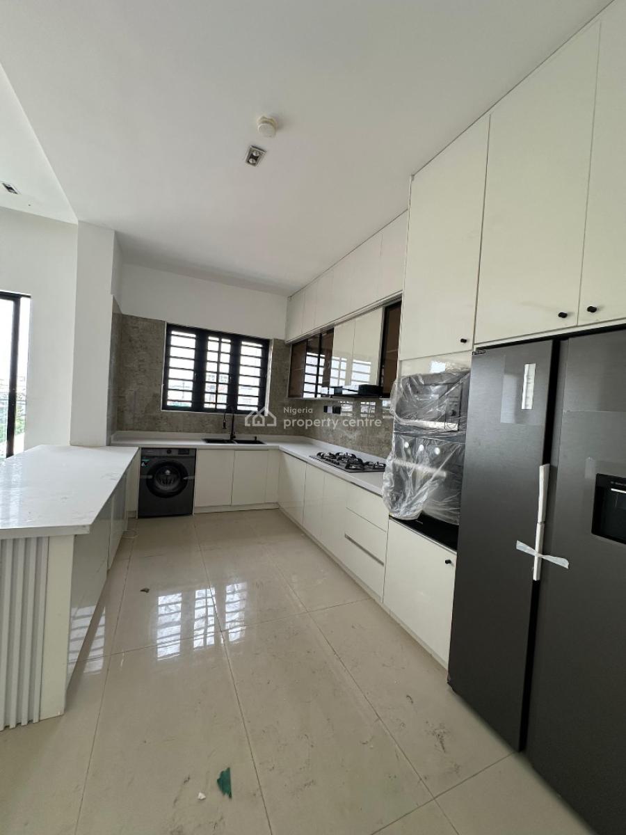 Nicely Built 3bed Apartment with Bq ,elevator ,swimming Pool&gym, Lekki Phase 1,lekki ,lagos ,nigeria, Lekki Phase 1, Lekki, Lagos, Flat / Apartment for Rent
