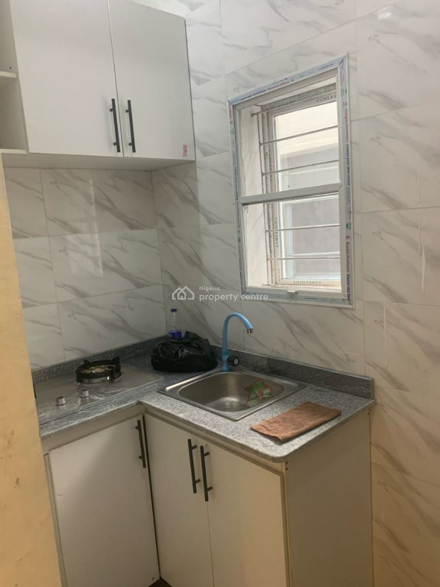 1 Bedroom Mini Flat with Kitted Kitchen, 5 Olaide Street Onigbogbo, Maryland, Lagos, Flat / Apartment for Rent