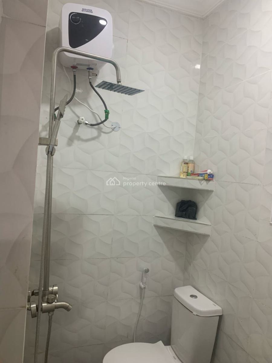1 Bedroom Mini Flat with Kitted Kitchen, 5 Olaide Street Onigbogbo, Maryland, Lagos, Flat / Apartment for Rent