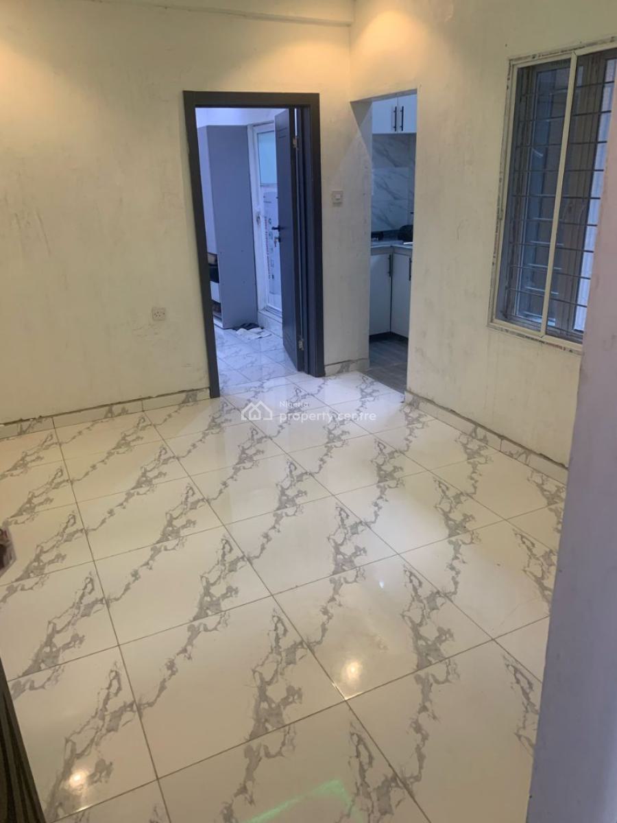 1 Bedroom Mini Flat with Kitted Kitchen, 5 Olaide Street Onigbogbo, Maryland, Lagos, Flat / Apartment for Rent