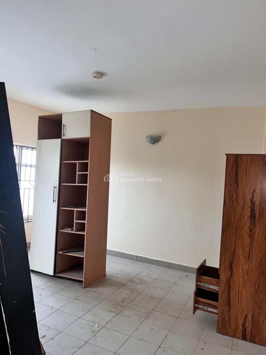Modern 3-bedroom Apartment with Spacious Living Area, Abeokuta Street, Off Adekunle Street, Ebute Metta East, Yaba, Lagos, Flat / Apartment for Rent