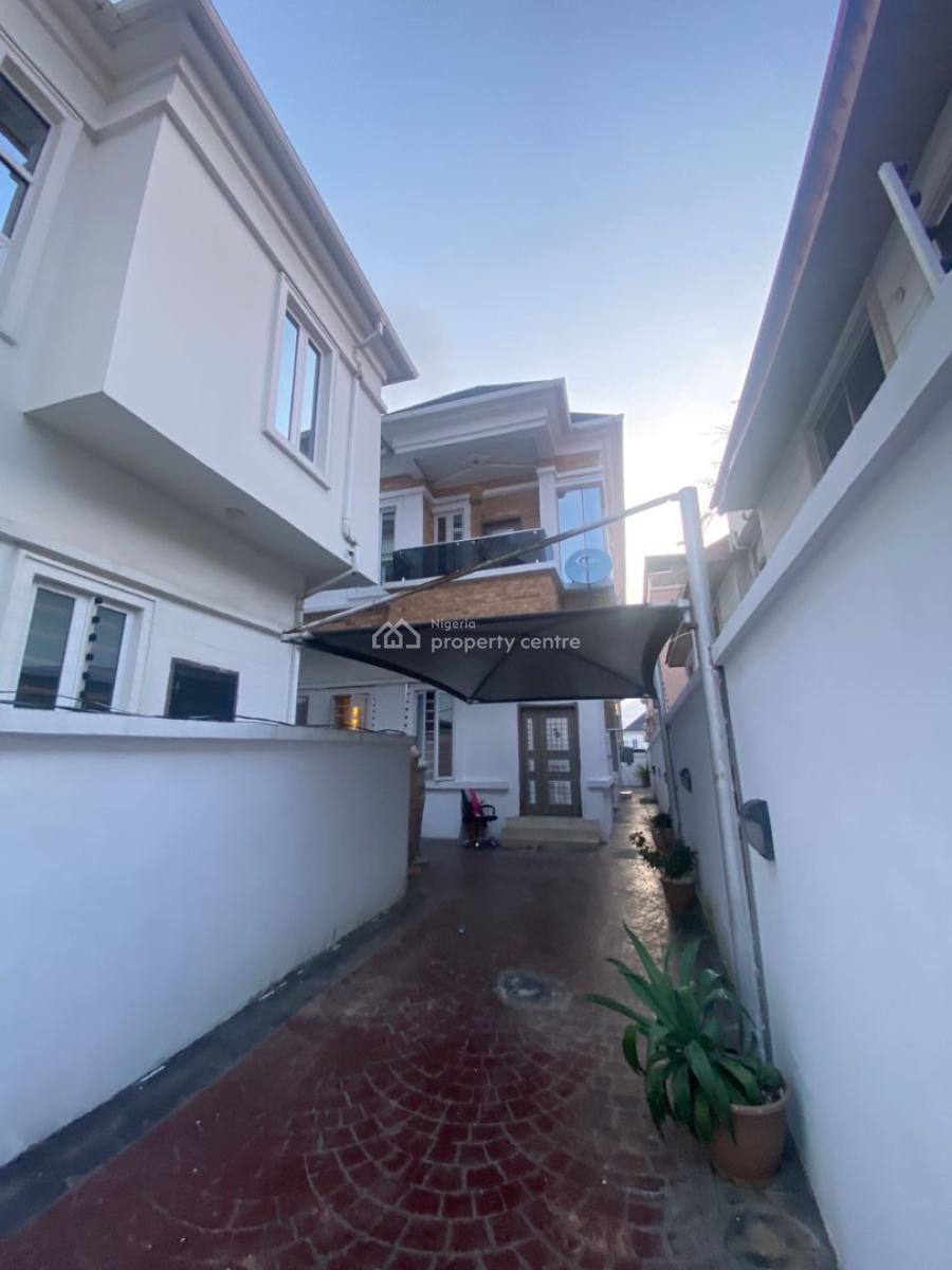 Standard Selcontain Single Room Duplex Shared Apt, Orchid Road Lekki Lagos, Lekki, Lagos, Self Contain (single Rooms) for Rent