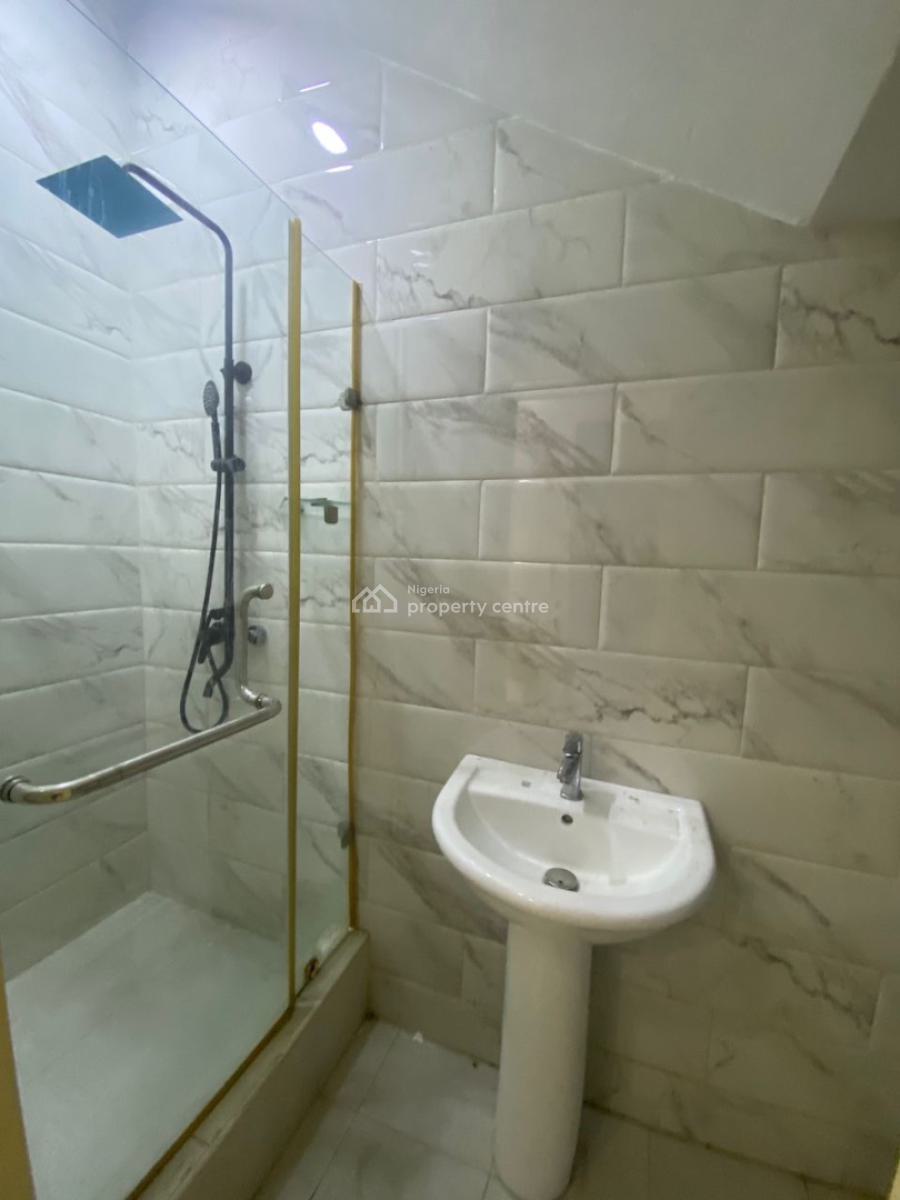 Standard Selcontain Single Room Duplex Shared Apt, Orchid Road Lekki Lagos, Lekki, Lagos, Self Contain (single Rooms) for Rent