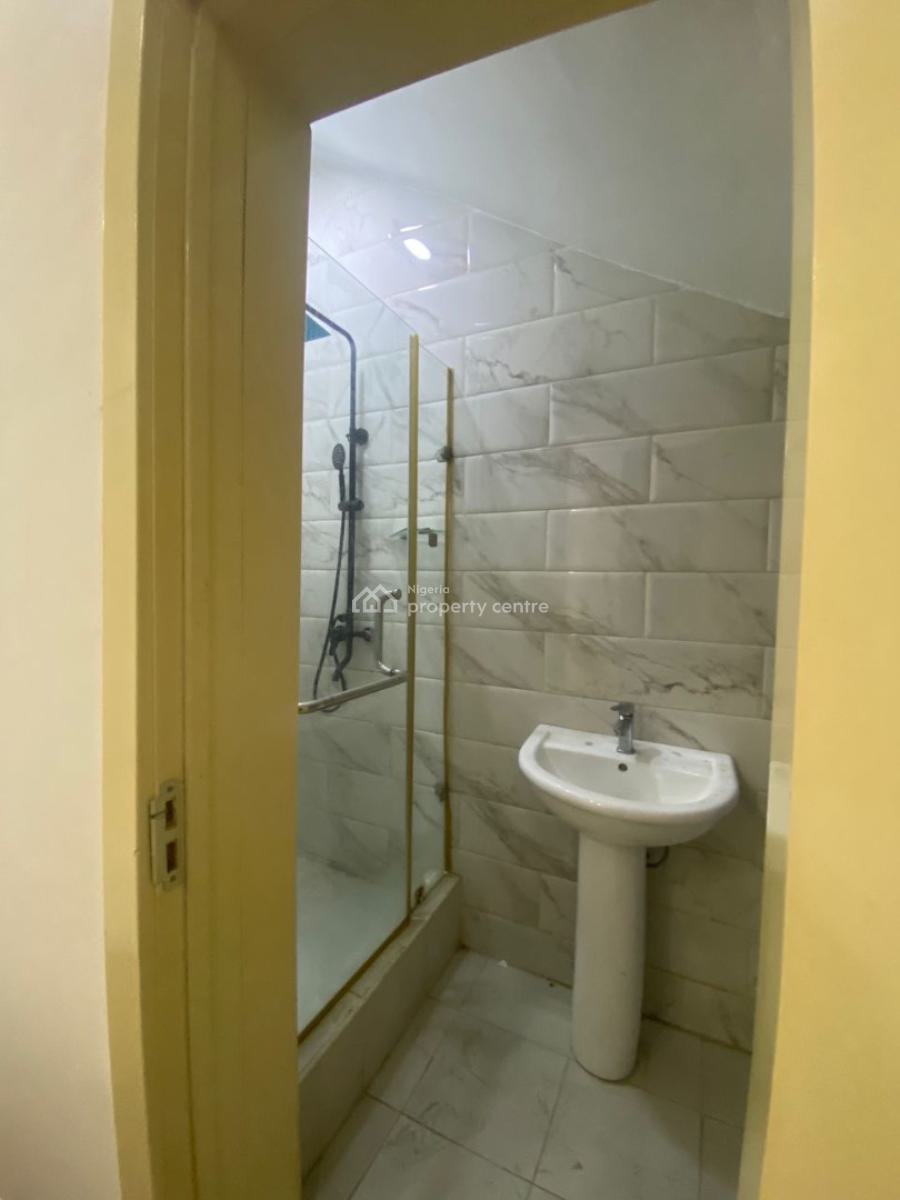 Standard Selcontain Single Room Duplex Shared Apt, Orchid Road Lekki Lagos, Lekki, Lagos, Self Contain (single Rooms) for Rent
