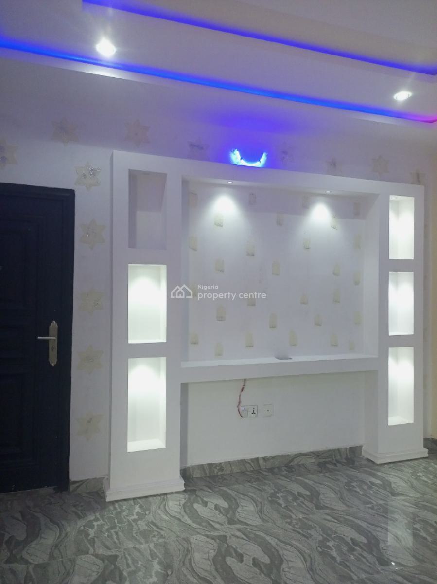 Newly Built 2 Bedroom, Bucknor Estate, Isolo, Lagos, Flat / Apartment for Rent
