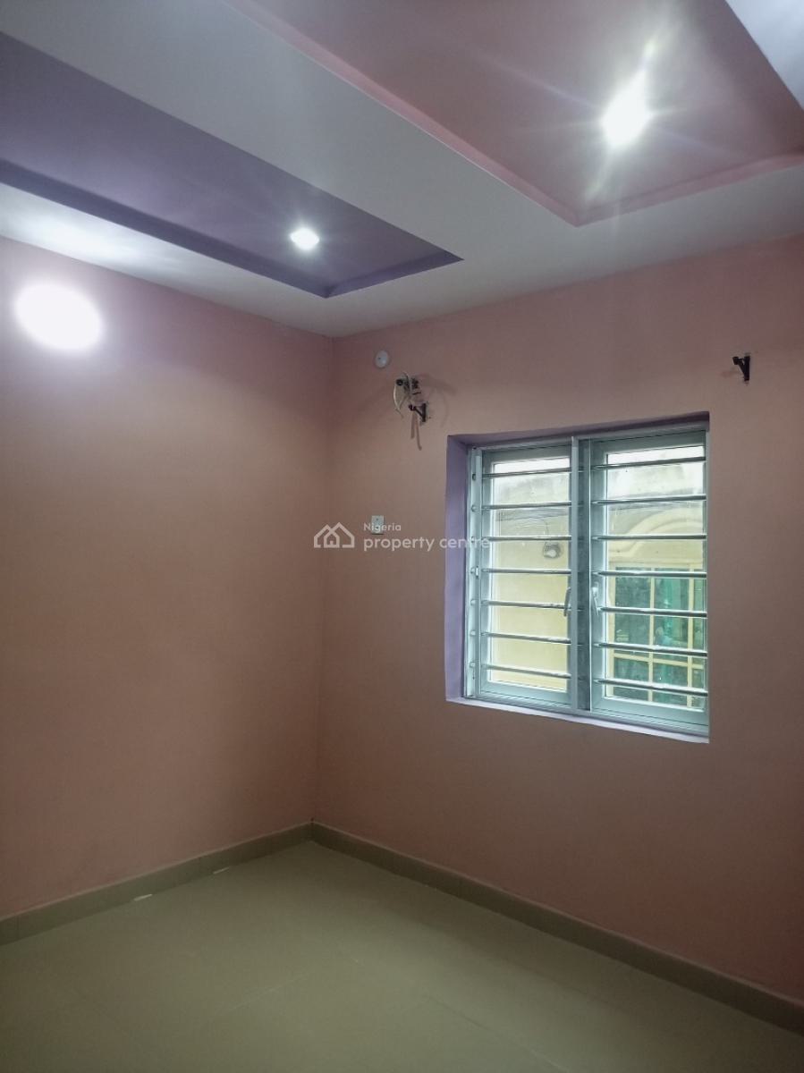 Newly Built 2 Bedroom, Bucknor Estate, Isolo, Lagos, Flat / Apartment for Rent