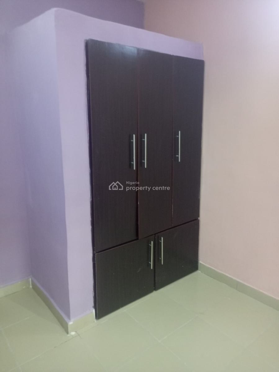Newly Built 2 Bedroom, Bucknor Estate, Isolo, Lagos, Flat / Apartment for Rent