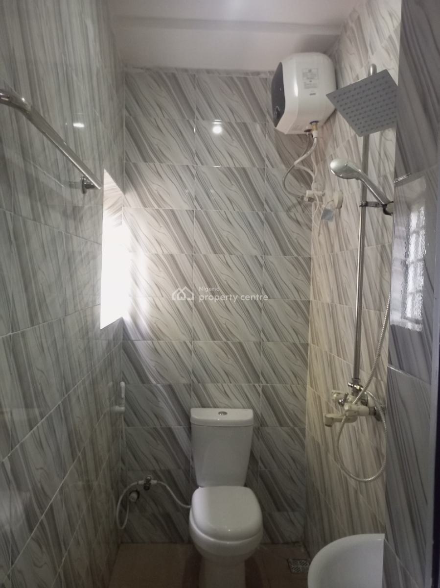 Newly Built 2 Bedroom, Bucknor Estate, Isolo, Lagos, Flat / Apartment for Rent