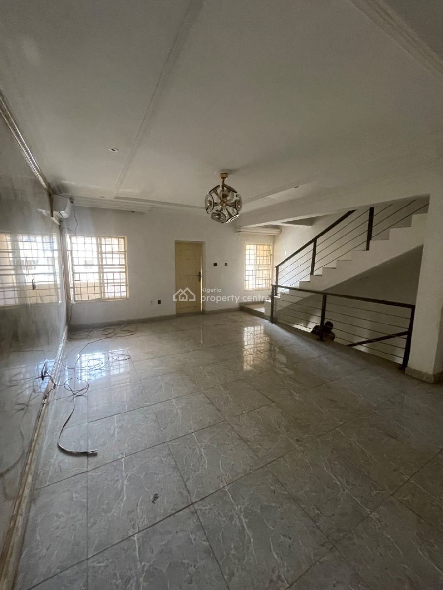 Standard Three Bedroom Terrace, Around Family Worship Center, Wuye, Abuja, Terraced Duplex for Rent