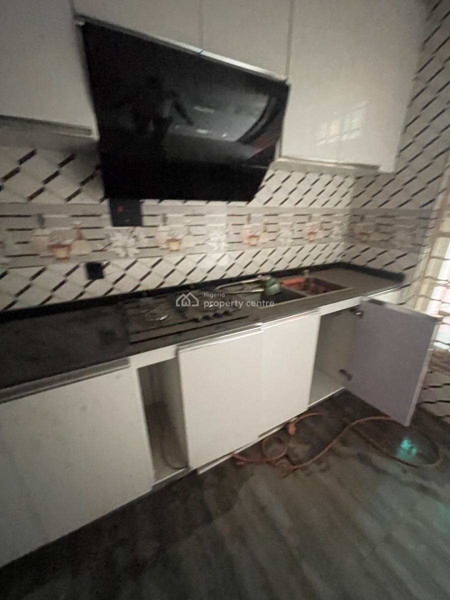 Standard Three Bedroom Terrace, Around Family Worship Center, Wuye, Abuja, Terraced Duplex for Rent