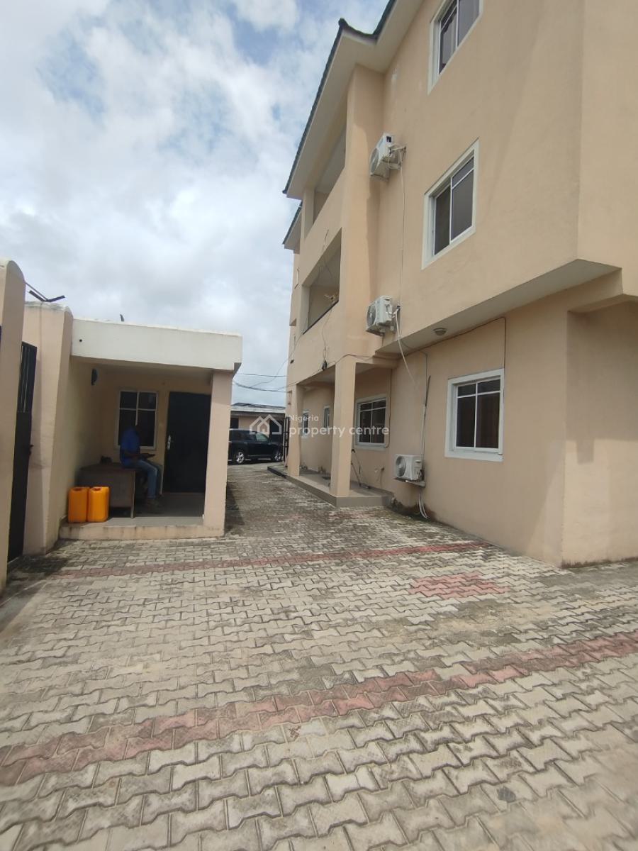 Well Maintained 2-bedroom Apartment on The 2nd Floor, Sangotedo, Ajah, Lagos, Flat / Apartment for Rent