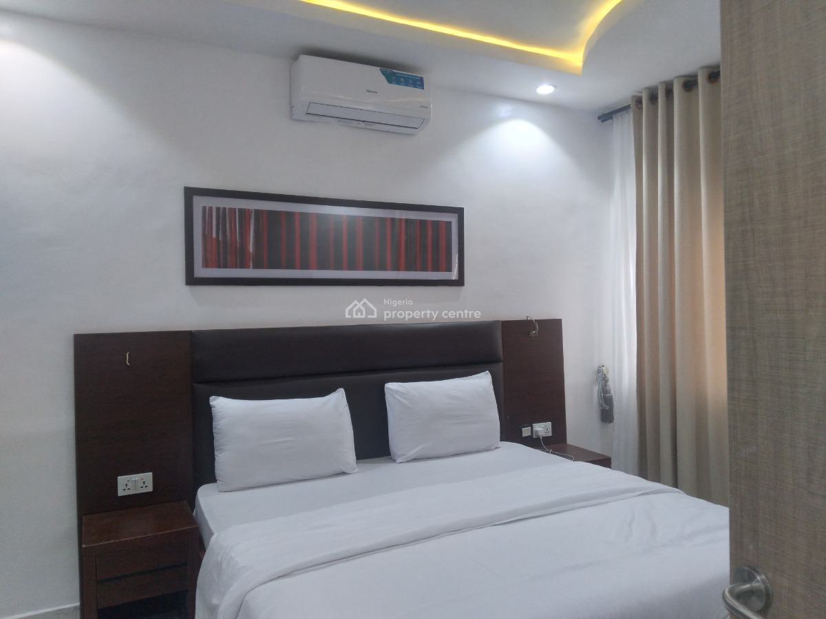 Furnished 1 Bedroom Apartment with 24hrs Power, Lekki Phase 1, Lekki, Lagos, Mini Flat (room and Parlour) for Rent