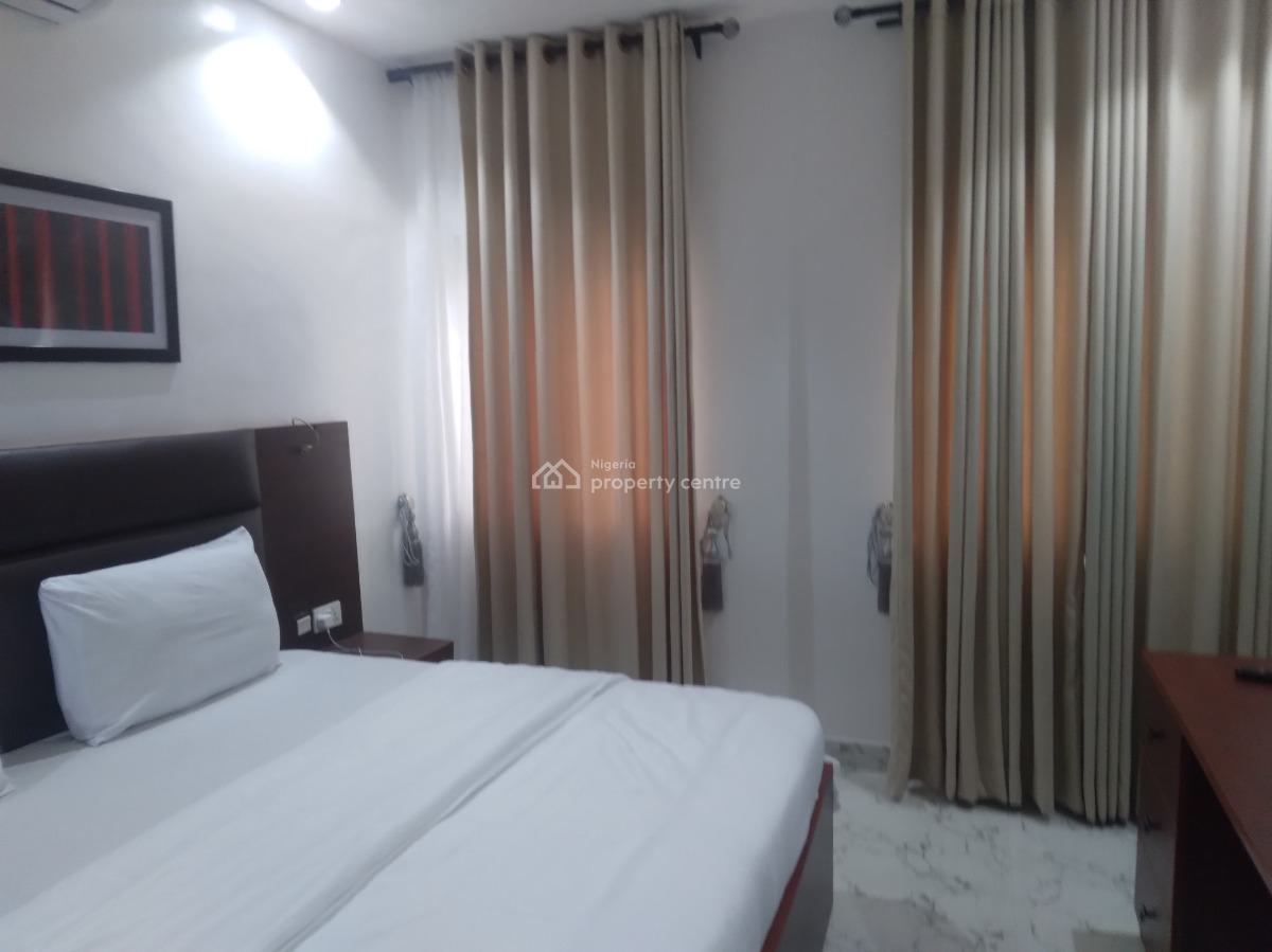 Furnished 1 Bedroom Apartment with 24hrs Power, Lekki Phase 1, Lekki, Lagos, Mini Flat (room and Parlour) for Rent