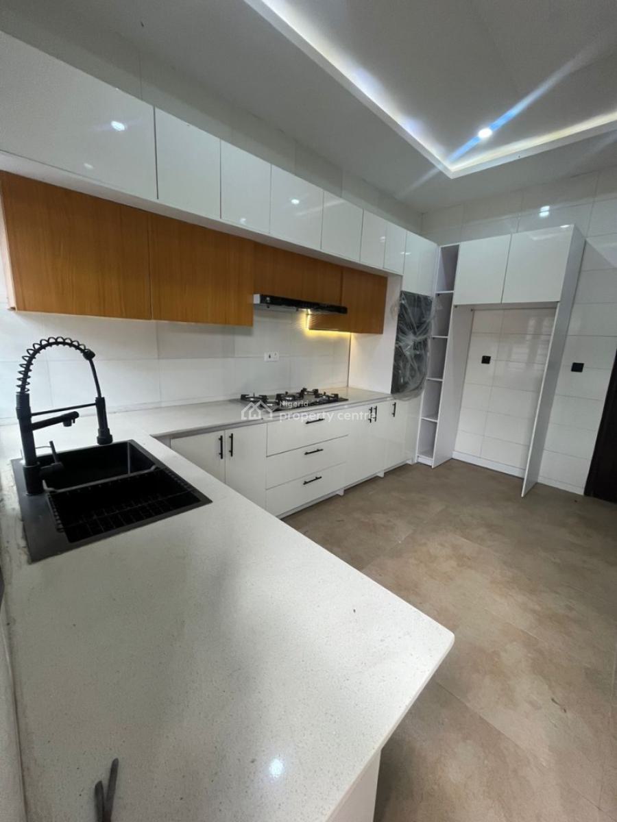 Studio Apartment, Mobil Road, Ilaje, Ajah, Lagos, House for Rent