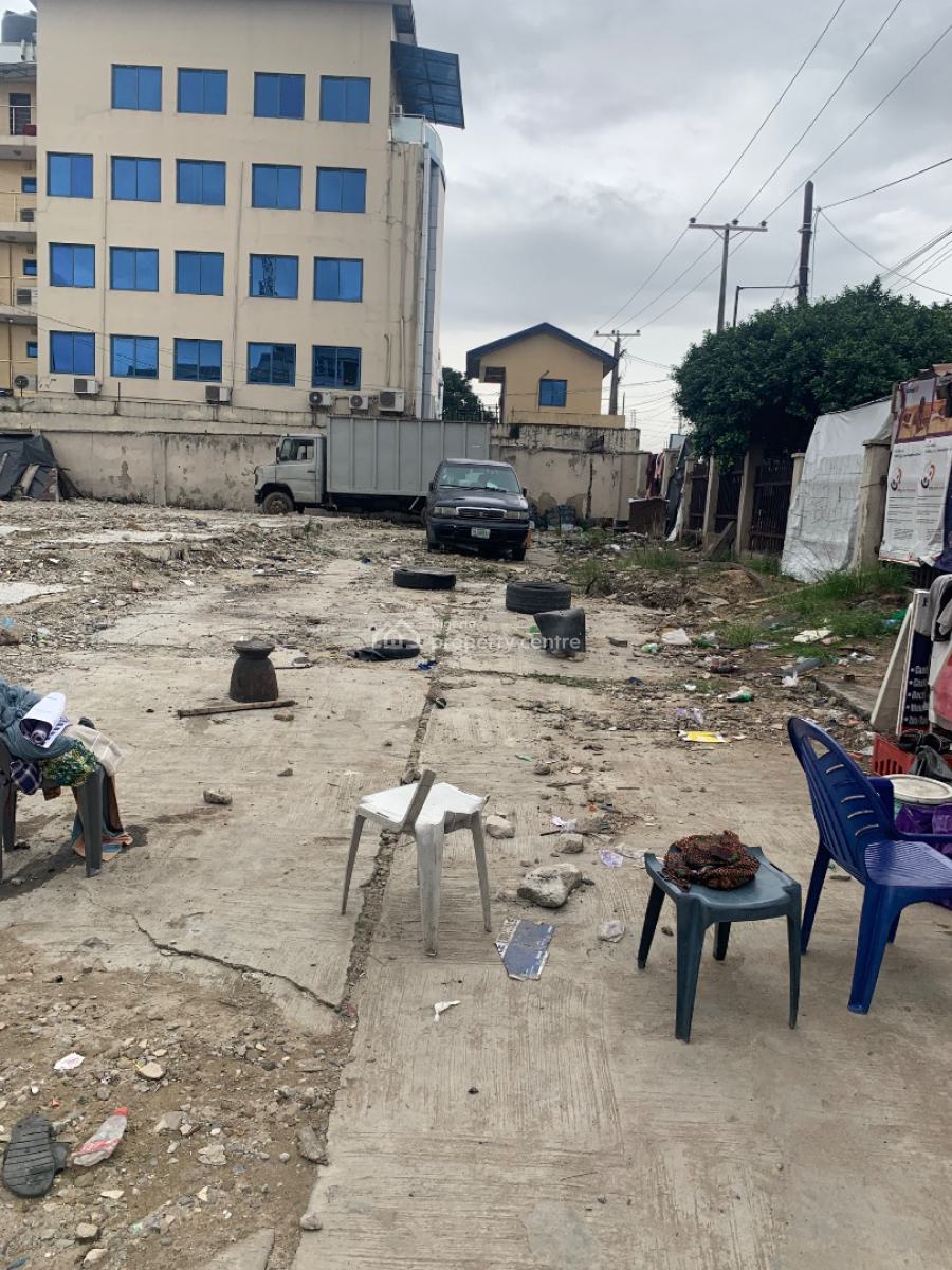 400sqm Bare Land Facing a Busy Road, Sabo, Yaba, Lagos, Commercial Land for Sale