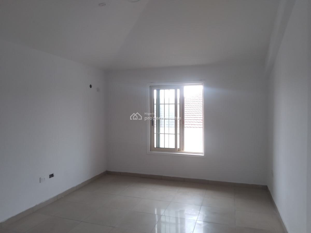 Spacious Five (5) Bedroom Penthouse, Lekki Phase 1, Lekki, Lagos, Flat / Apartment for Rent
