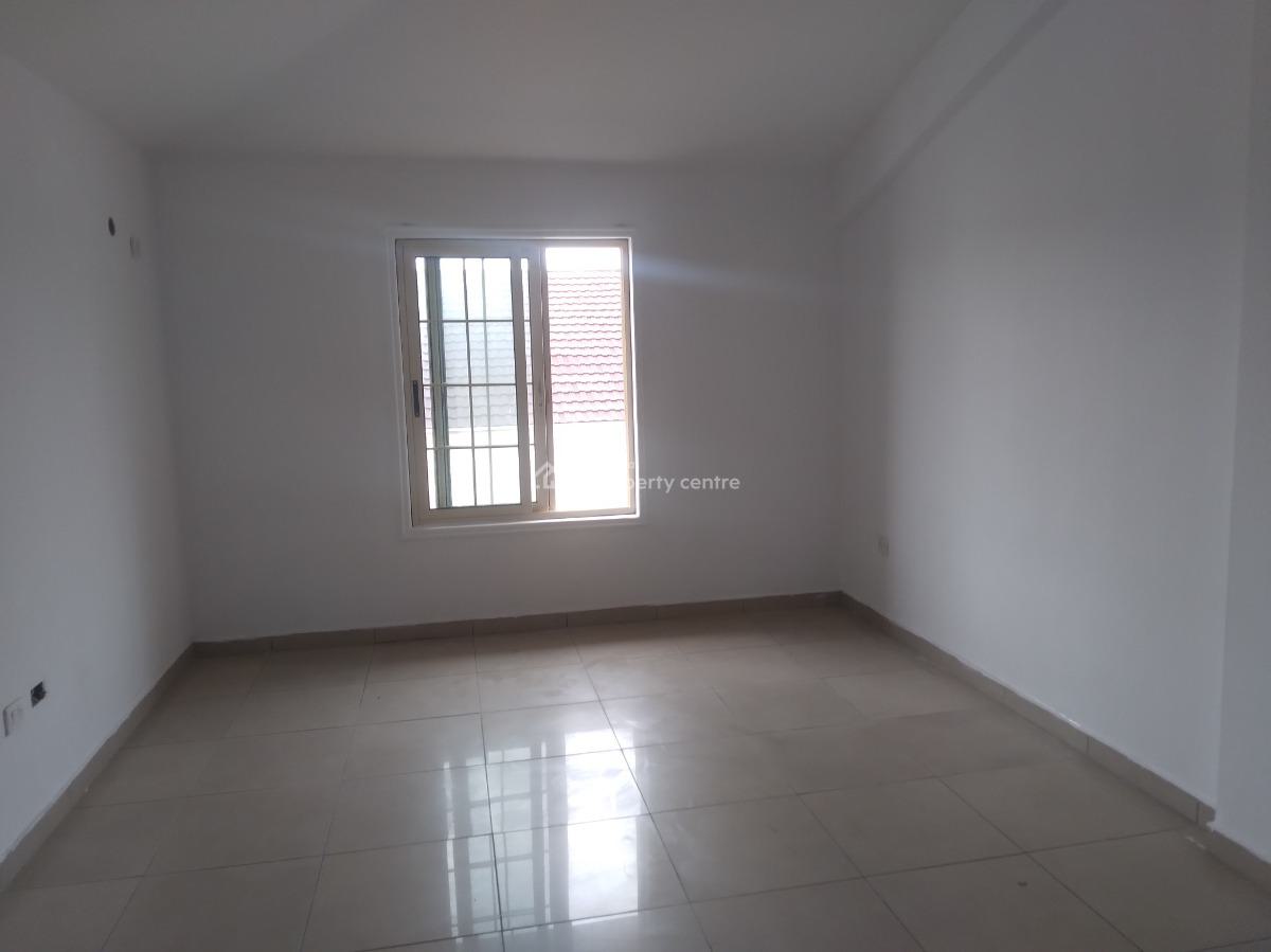Spacious Five (5) Bedroom Penthouse, Lekki Phase 1, Lekki, Lagos, Flat / Apartment for Rent