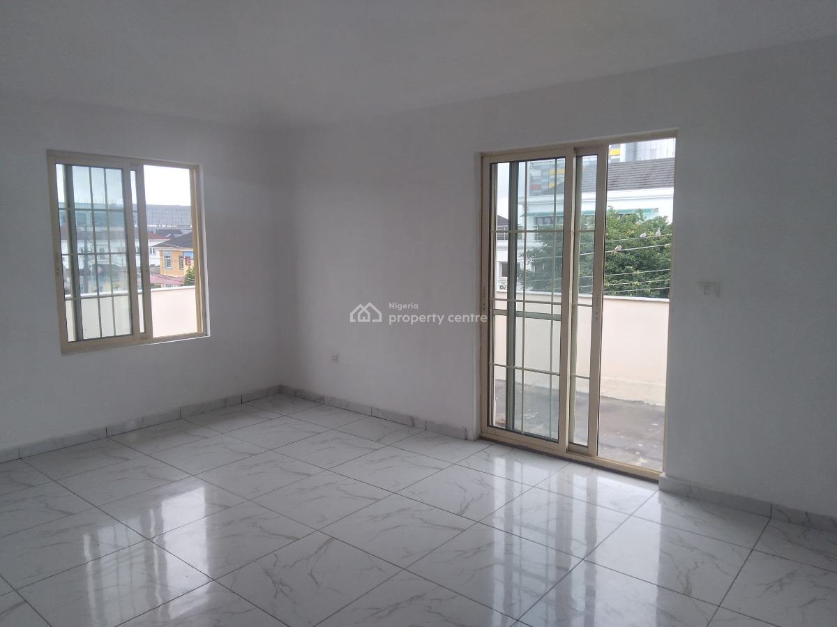 Spacious Five (5) Bedroom Penthouse, Lekki Phase 1, Lekki, Lagos, Flat / Apartment for Rent