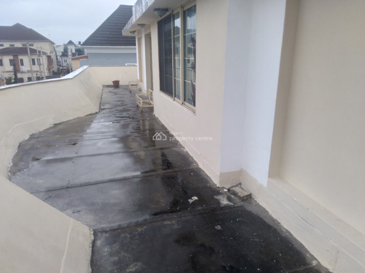 Spacious Five (5) Bedroom Penthouse, Lekki Phase 1, Lekki, Lagos, Flat / Apartment for Rent