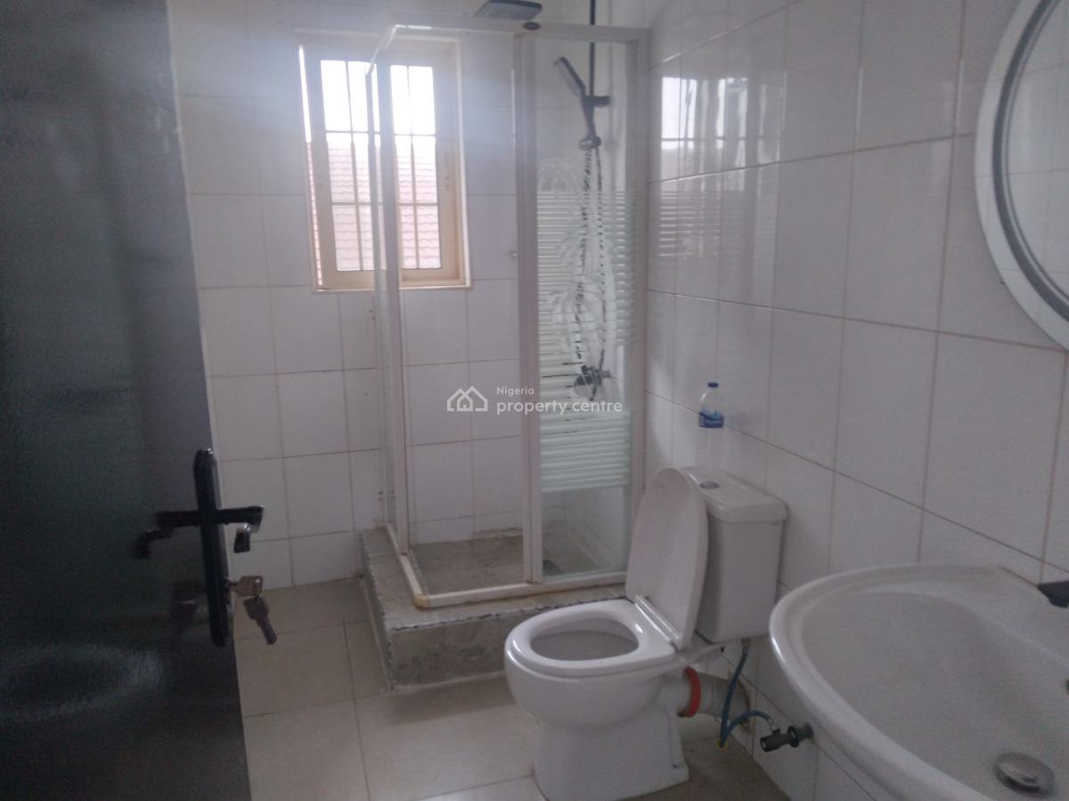 Spacious Five (5) Bedroom Penthouse, Lekki Phase 1, Lekki, Lagos, Flat / Apartment for Rent