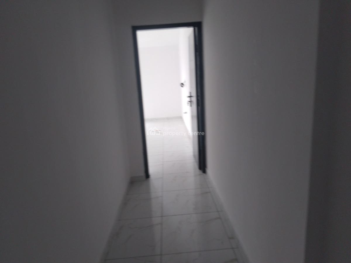 Spacious Five (5) Bedroom Penthouse, Lekki Phase 1, Lekki, Lagos, Flat / Apartment for Rent
