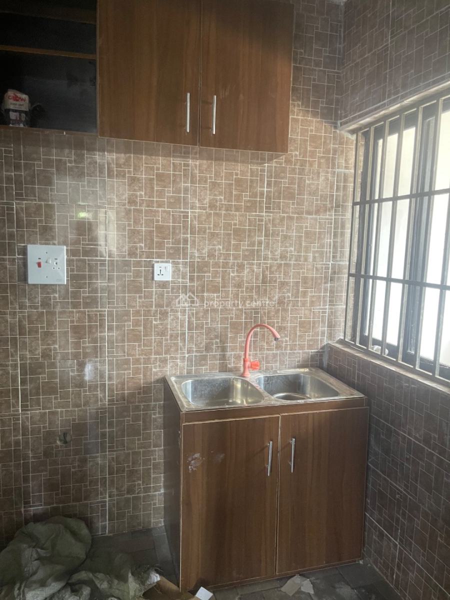 Luxury 2 Bedroom Apartment Inside Decent Estate, Abraham Adesanya, Ajah, Lagos, Terraced Bungalow for Rent