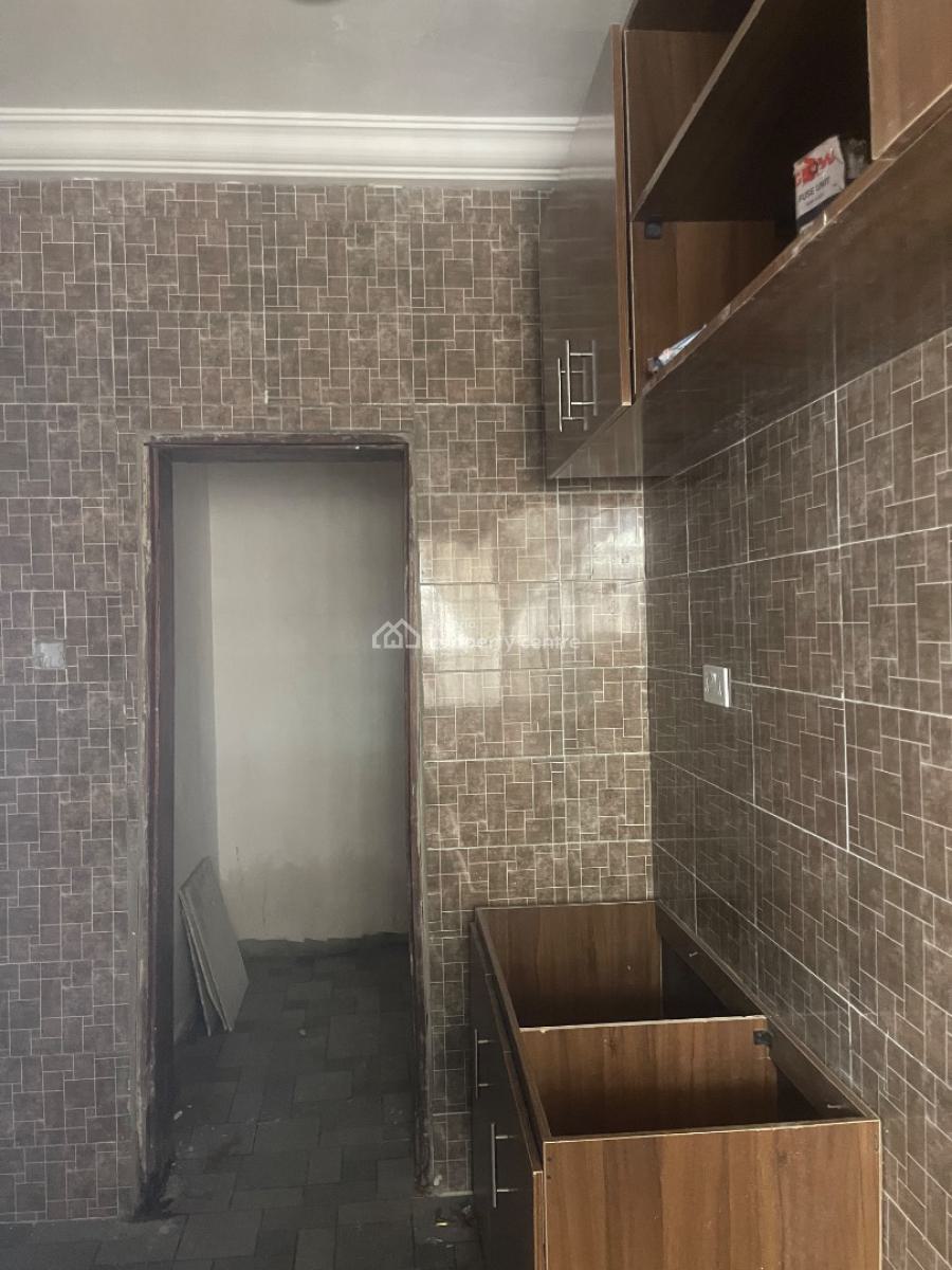 Luxury 2 Bedroom Apartment Inside Decent Estate, Abraham Adesanya, Ajah, Lagos, Terraced Bungalow for Rent