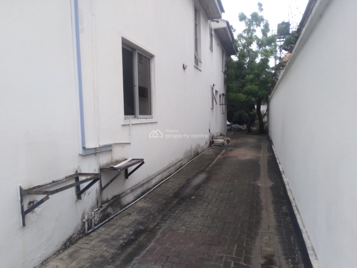 Four (4) Bedroom Fully Detached Duplex + 2 Rooms Bq, Lekki Phase 1, Lekki, Lagos, Detached Duplex for Rent