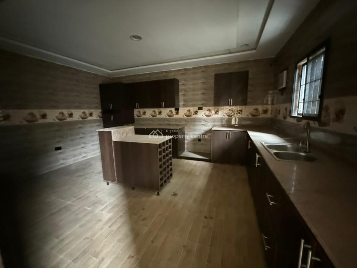 Luxurious 5 Units of 5 Bedrooms Semi Detached Duplexes, Bq, C of O, Guzape District, Abuja, Semi-detached Duplex for Sale