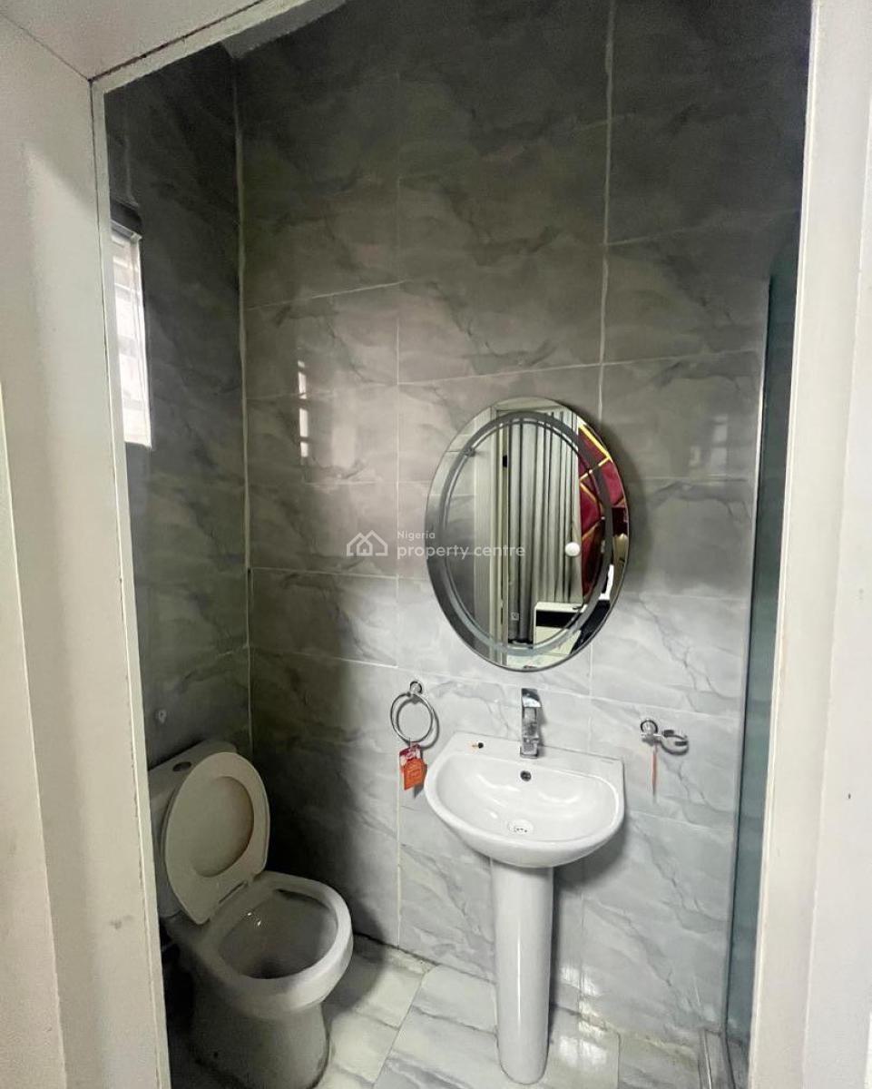 Lovely 3 Bedroom Apartment with Bq, Oral Estate, Lekki, Lagos, Block of Flats for Sale