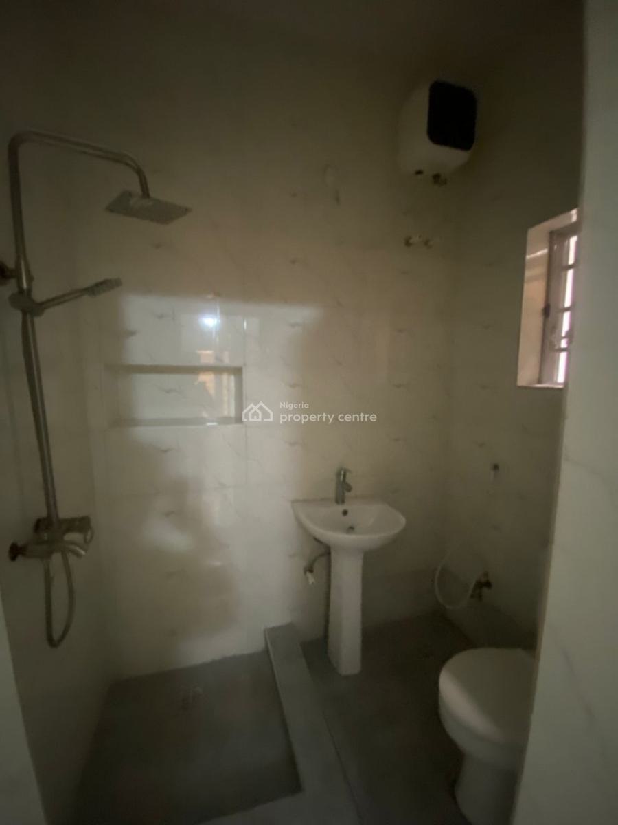 Clean 3 Bedroom Flat Ground Floor All Room Ensuite, Surulere, Lagos, Flat / Apartment for Rent
