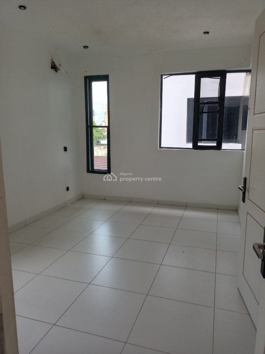 Luxury 4 Bedroom Terrace with Bq 24hours Light Secured Estate, Ologolo, Lekki, Lagos, Terraced Duplex for Rent