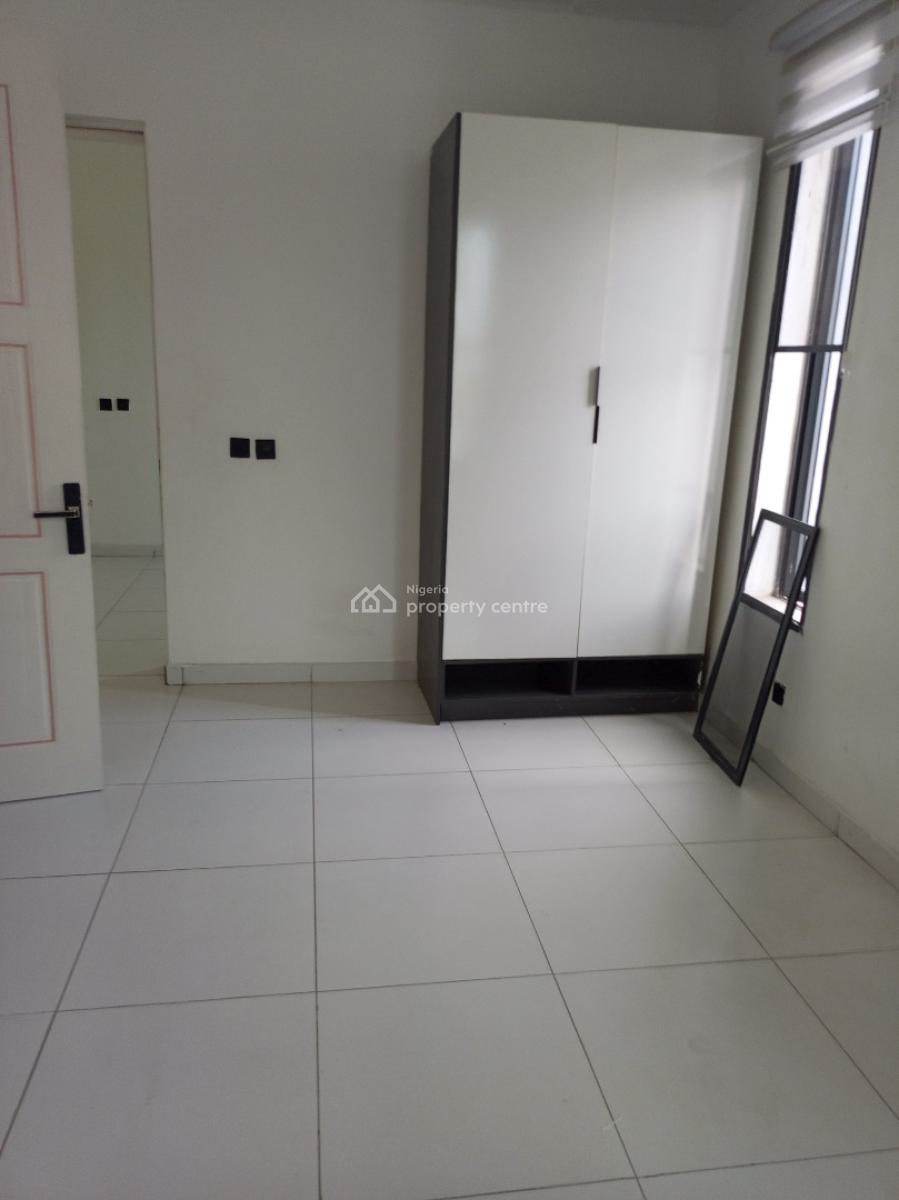 Luxury 4 Bedroom Terrace with Bq 24hours Light Secured Estate, Ologolo, Lekki, Lagos, Terraced Duplex for Rent
