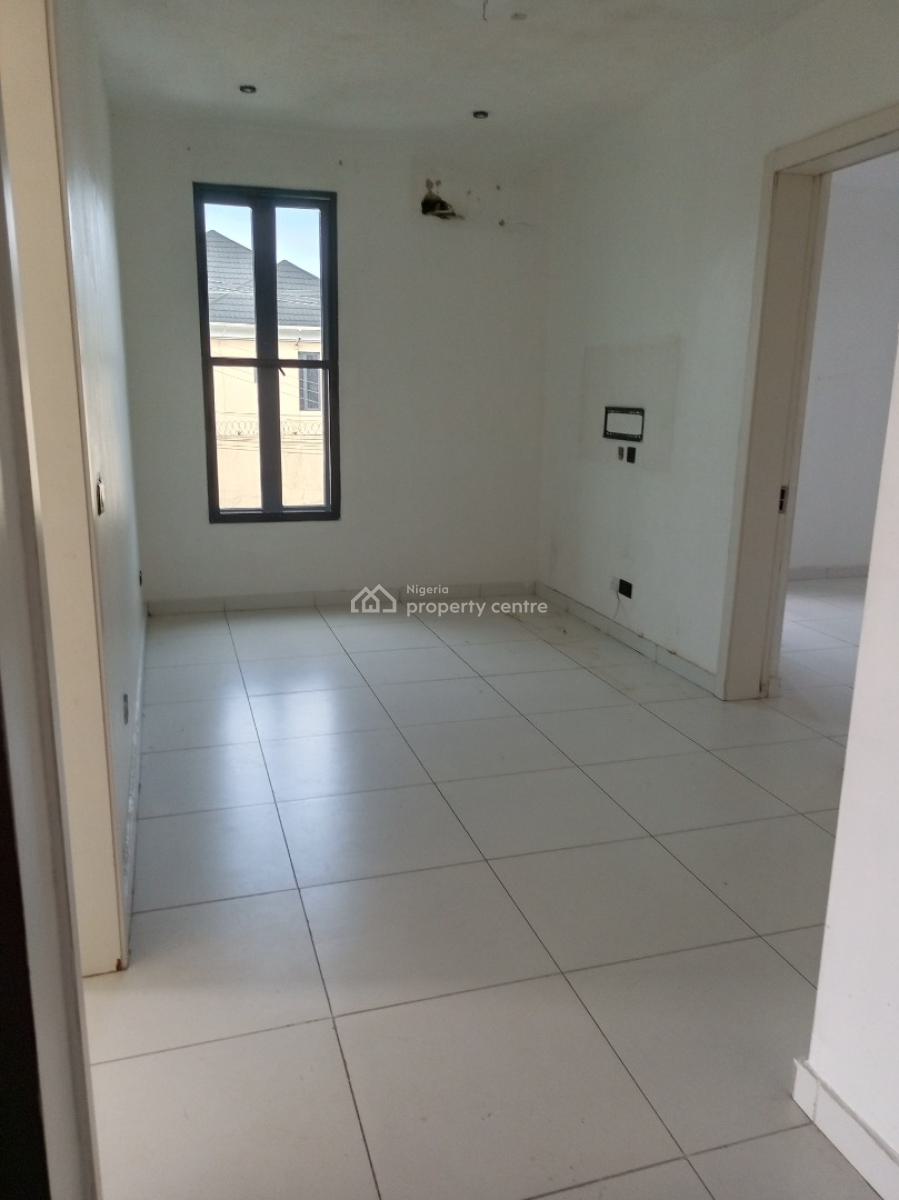 Luxury 4 Bedroom Terrace with Bq 24hours Light Secured Estate, Ologolo, Lekki, Lagos, Terraced Duplex for Rent