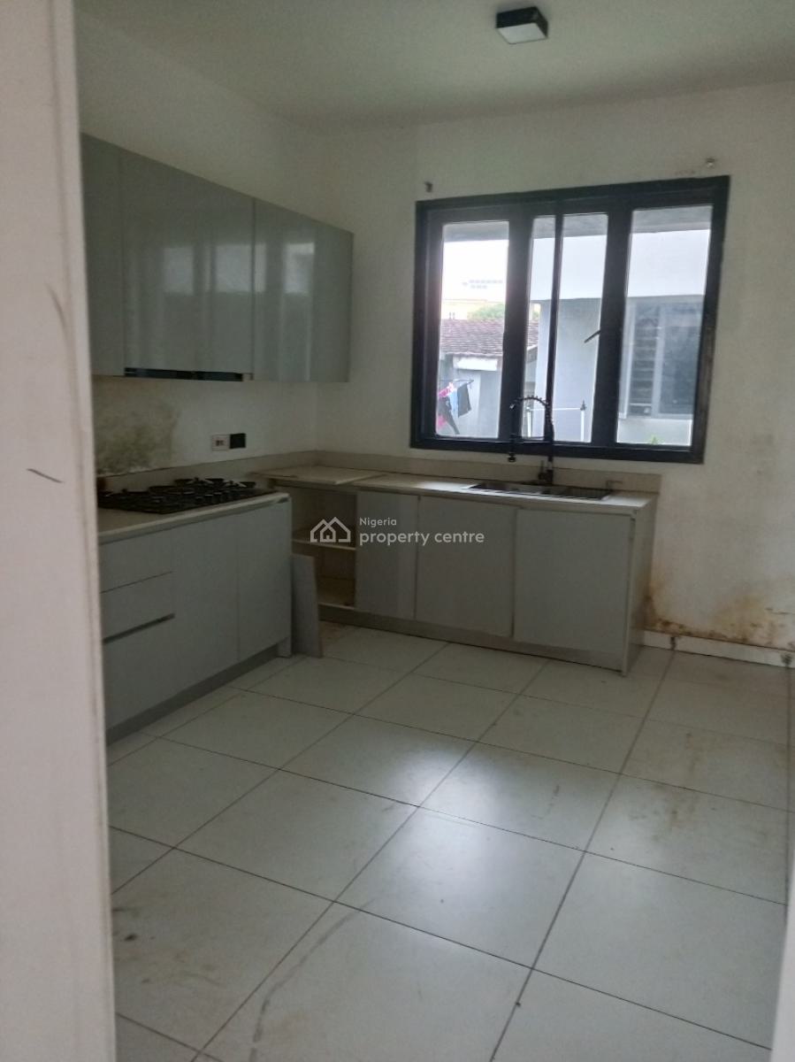 Luxury 4 Bedroom Terrace with Bq 24hours Light Secured Estate, Ologolo, Lekki, Lagos, Terraced Duplex for Rent