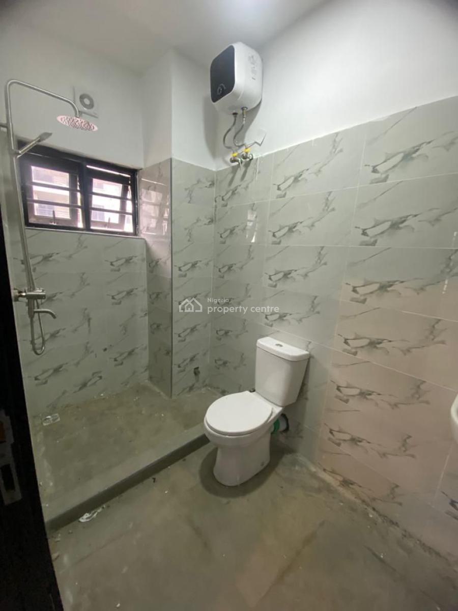 Fully Serviced 2 Bedroom Luxury Apartment, Mobil Estate Road Estate ,ilaje Ajah, Ilaje, Ajah, Lagos, Flat / Apartment for Rent