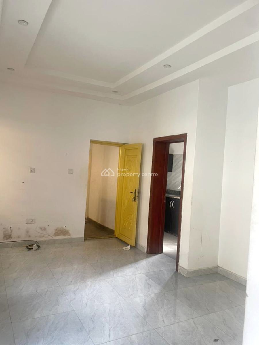 Luxury 2 Bedrooms Apartment, Gra Phase 1, Magodo, Lagos, Flat / Apartment for Rent