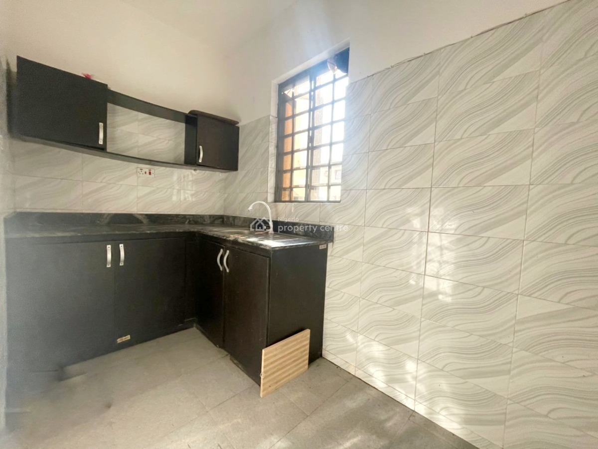Luxury 2 Bedrooms Apartment, Gra Phase 1, Magodo, Lagos, Flat / Apartment for Rent