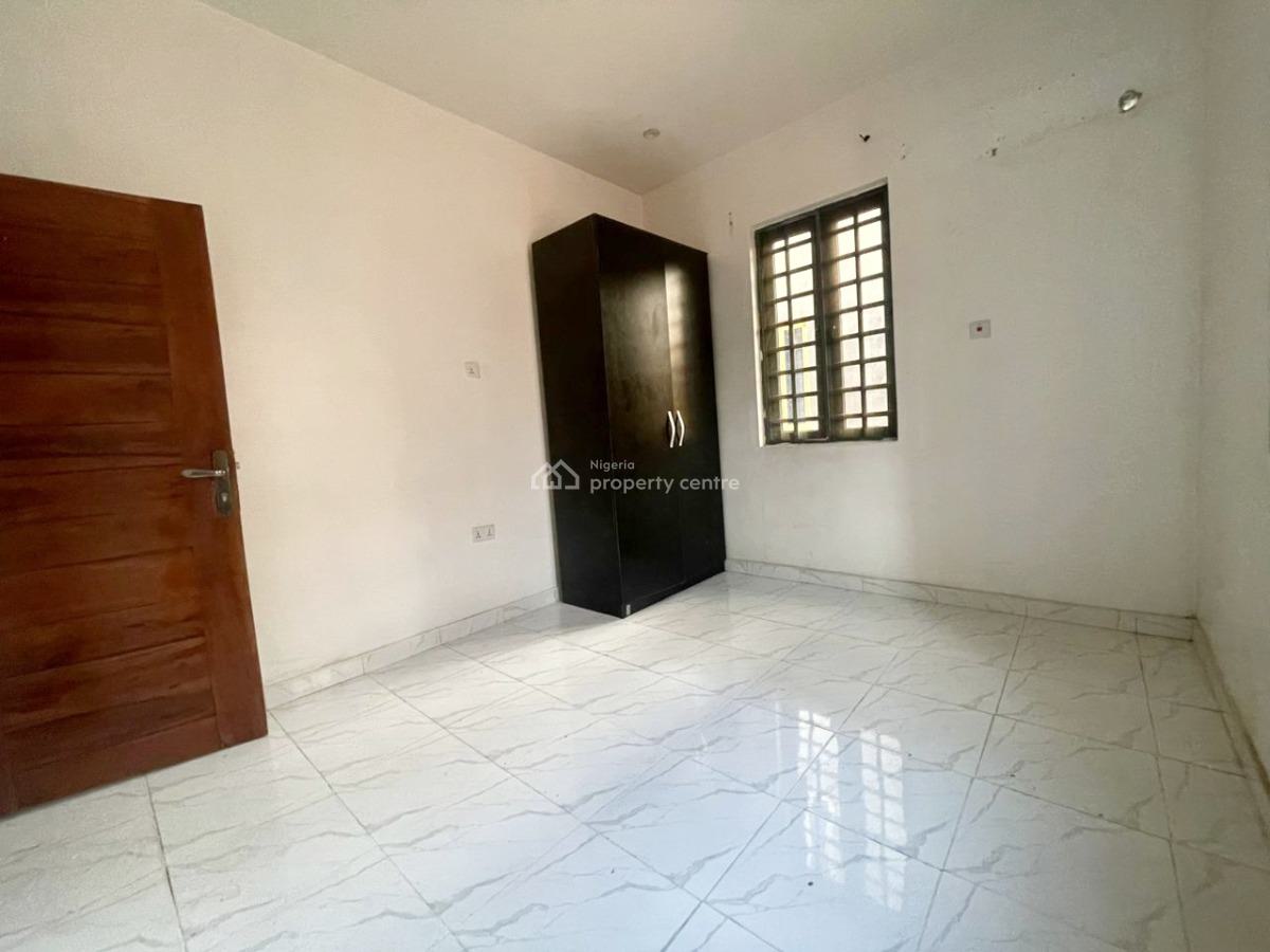 Luxury 2 Bedrooms Apartment, Gra Phase 1, Magodo, Lagos, Flat / Apartment for Rent