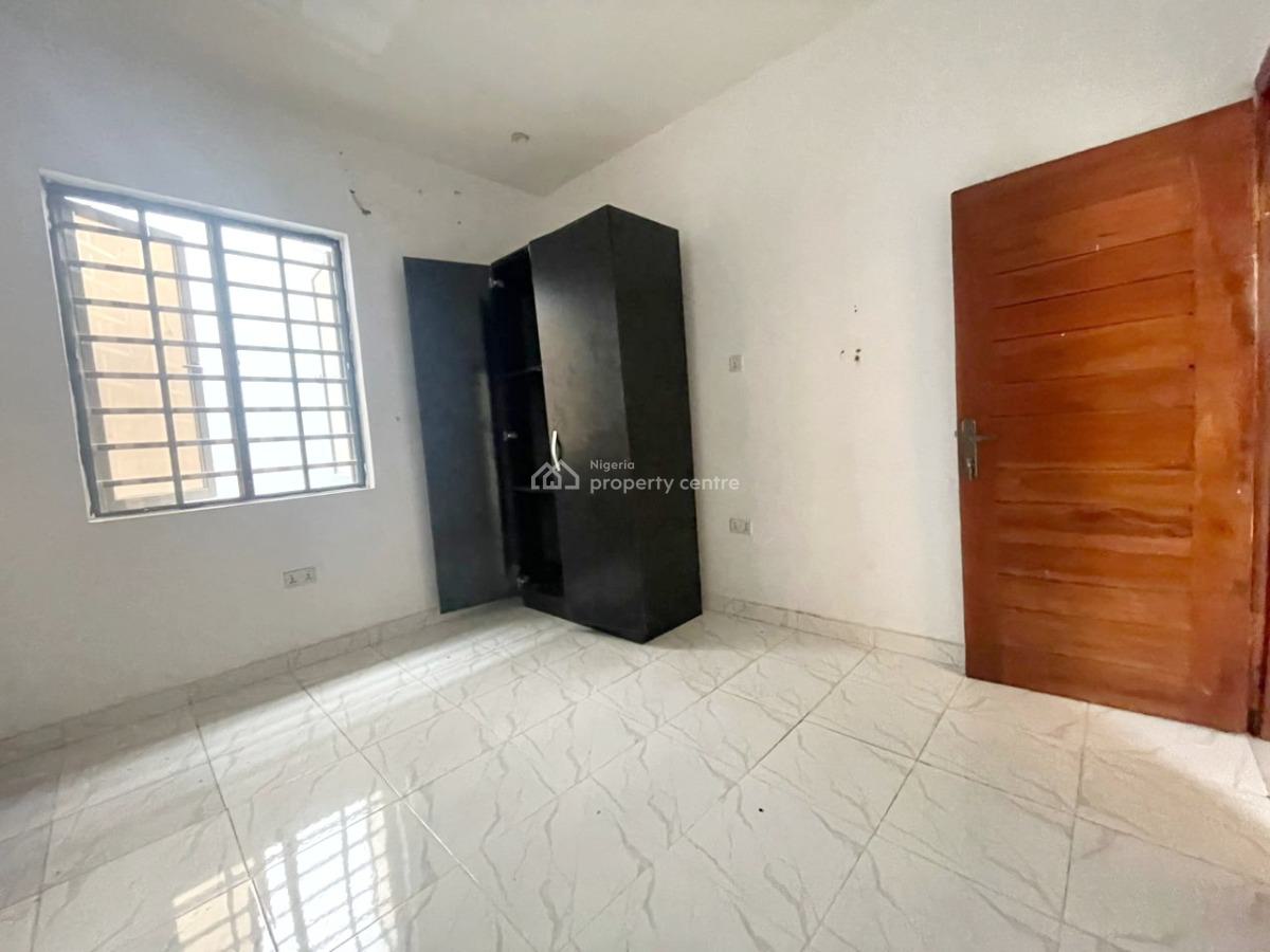 Luxury 2 Bedrooms Apartment, Gra Phase 1, Magodo, Lagos, Flat / Apartment for Rent
