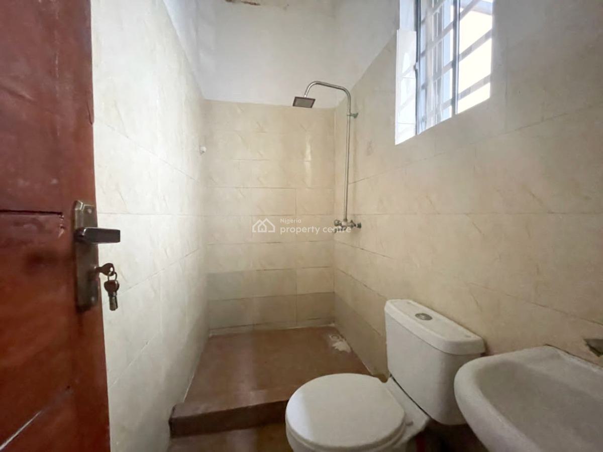 Luxury 2 Bedrooms Apartment, Gra Phase 1, Magodo, Lagos, Flat / Apartment for Rent
