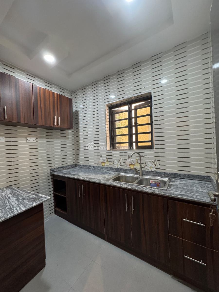 Self Serviced 2 Bedrooms Flat, Queens Drive, Ikoyi, Lagos, Flat / Apartment for Rent