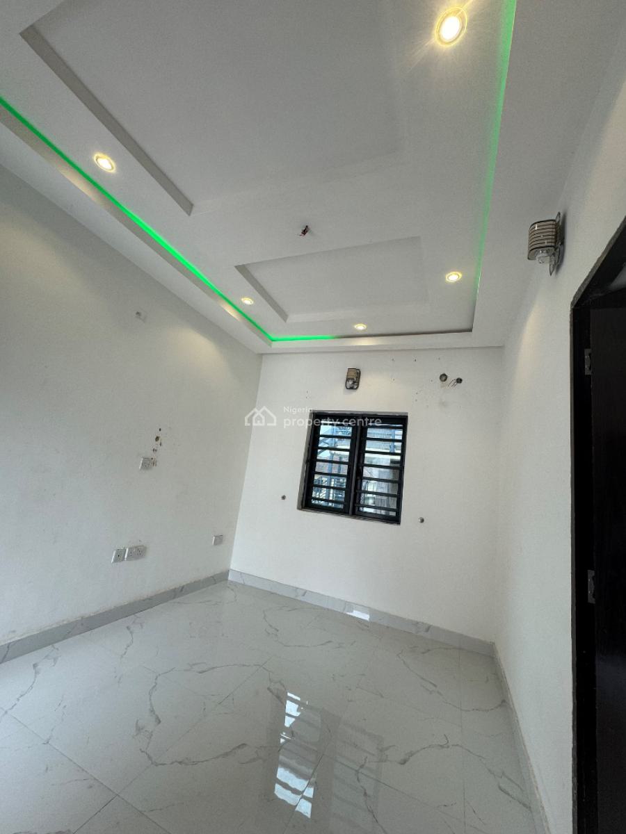 Self Serviced 2 Bedrooms Flat, Queens Drive, Ikoyi, Lagos, Flat / Apartment for Rent